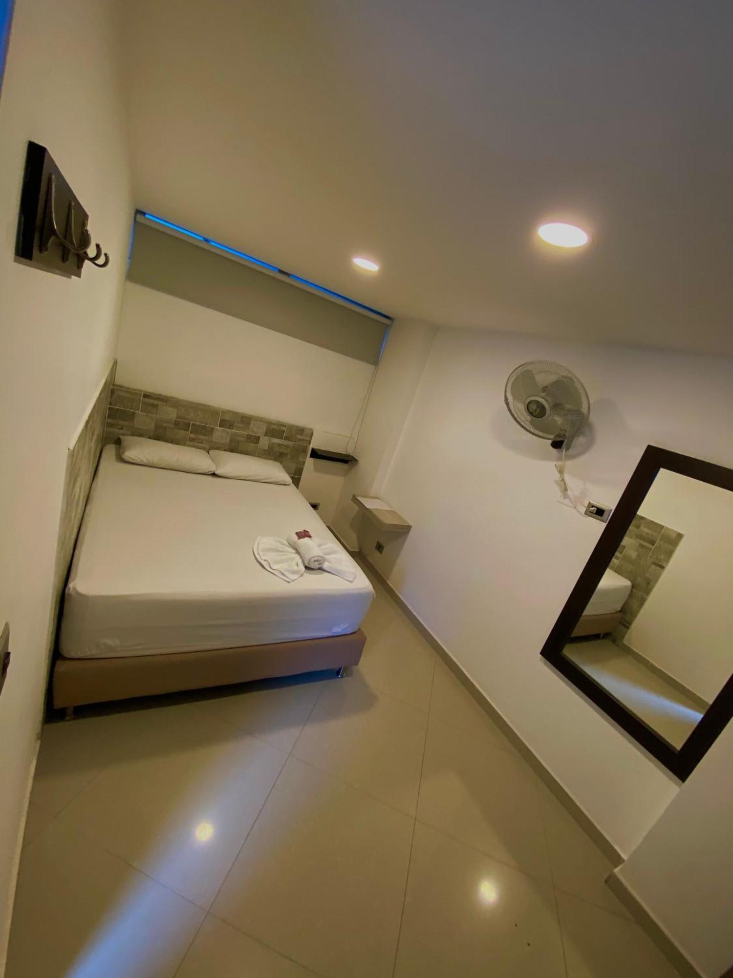 Hotel Buenos Aires Central Μεντεγίν Εξωτερικό φωτογραφία